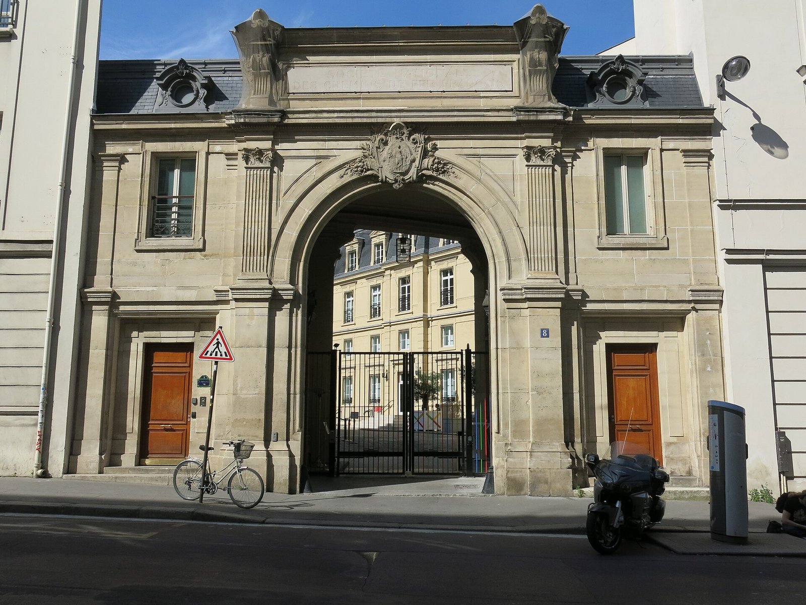 Immeuble de la rue de Londres à Paris 9e